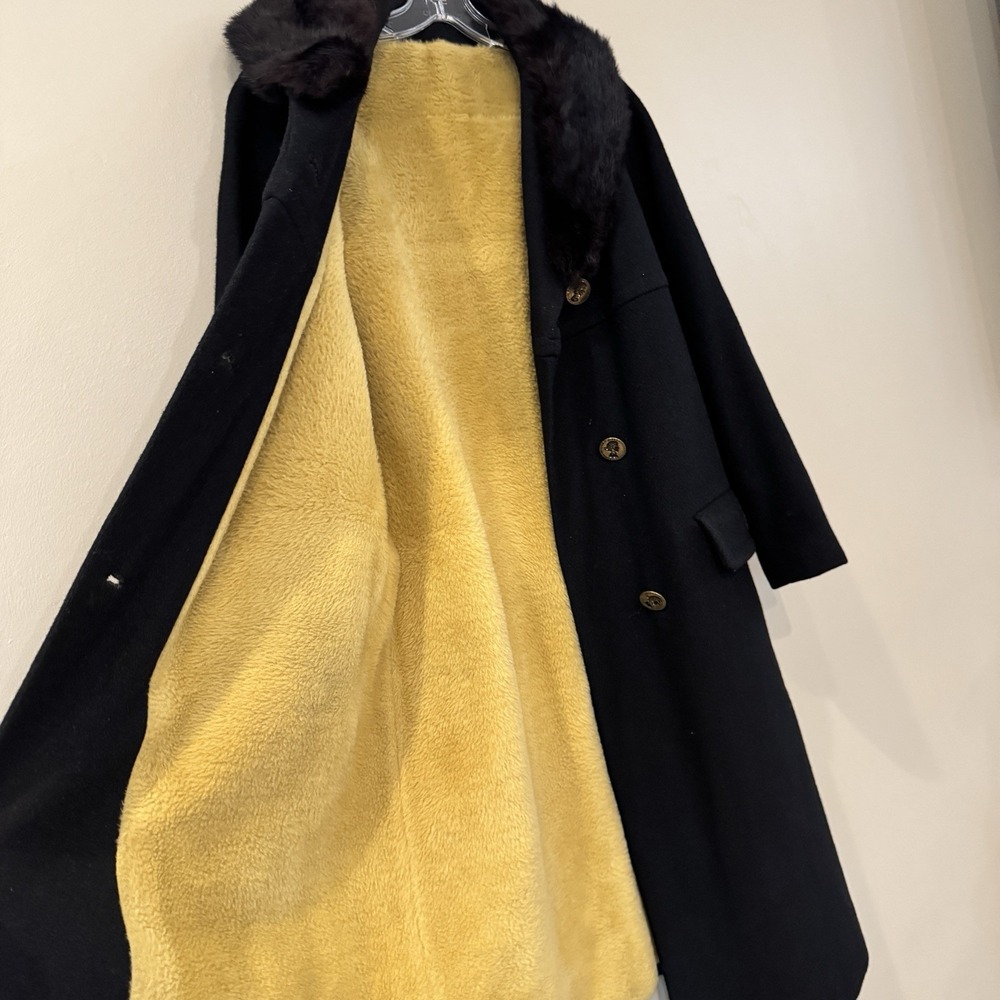 VTG Wool Trench Coat Women M Black Fur Lined & collar Brass Queen Elizabeth Btn - Picture 2 of 10